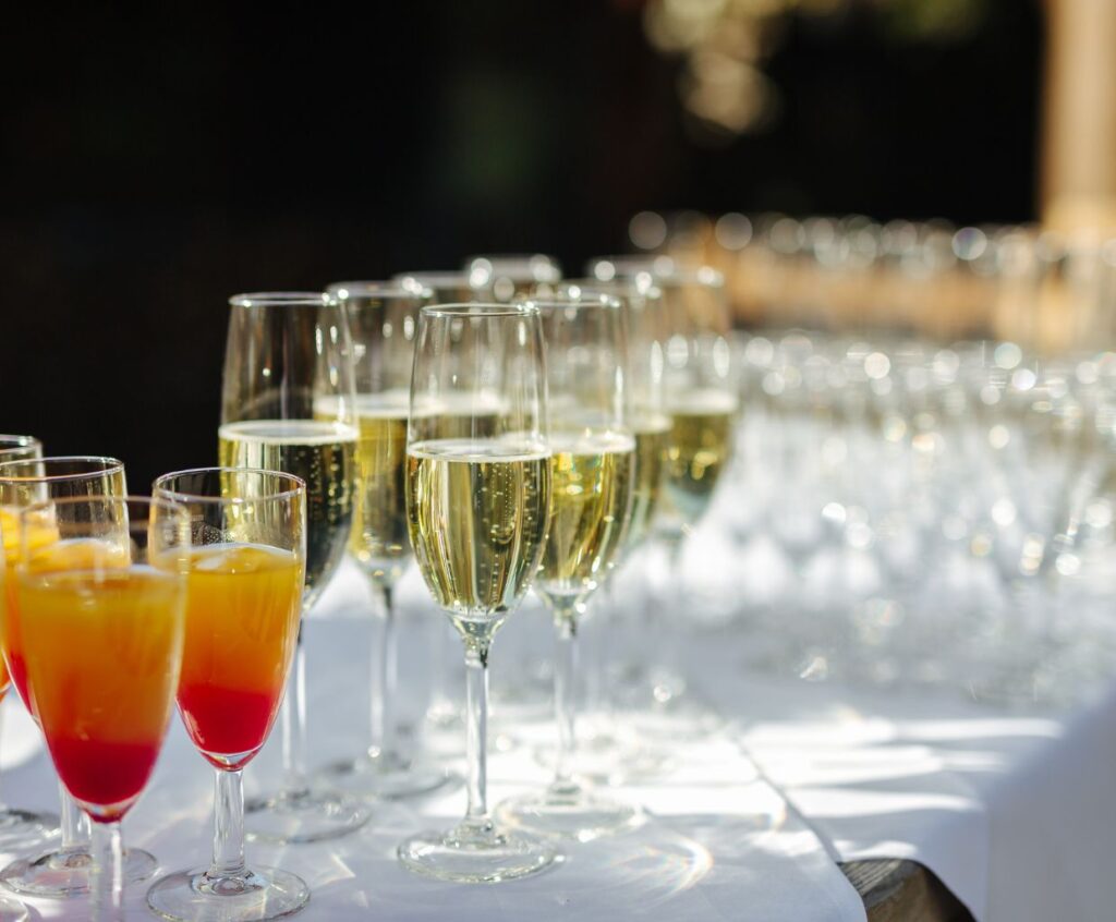 How Much Wine Do You Need for 100 Guests? A Practical Guide