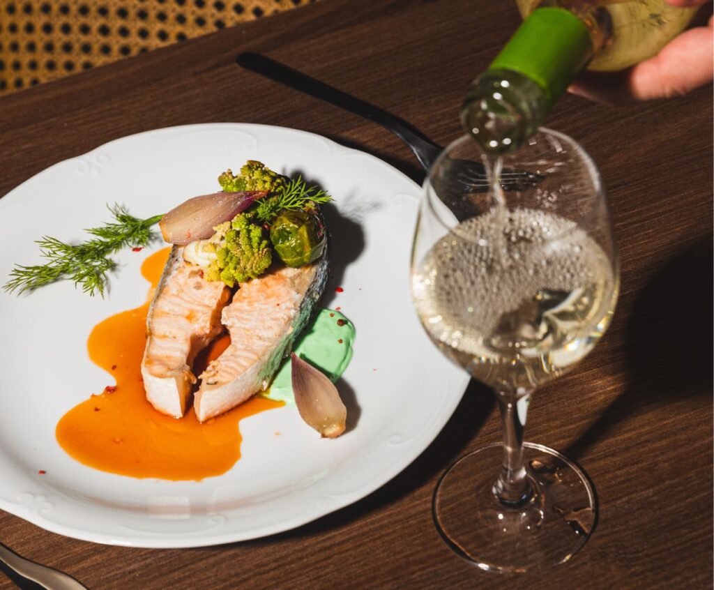 Perfect White Wine Pairings for Salmon 