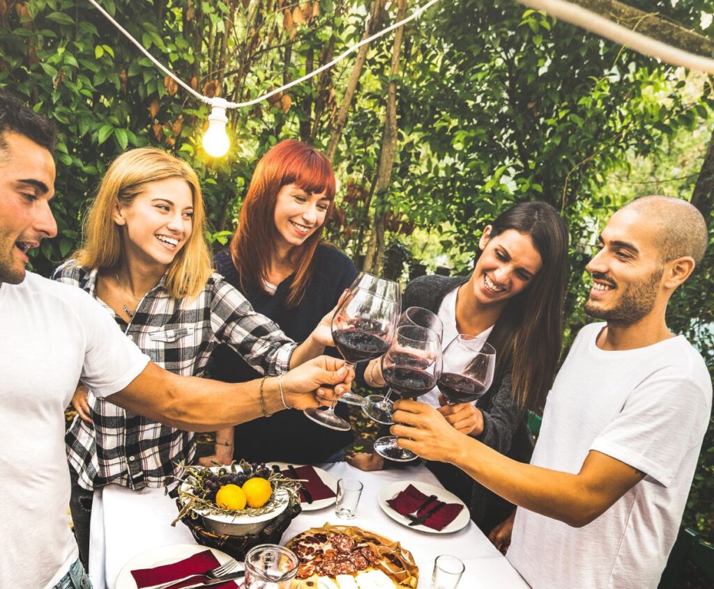 Red Wine and Appetite: Exploring the Connection and Possible Effects on Your Hunger