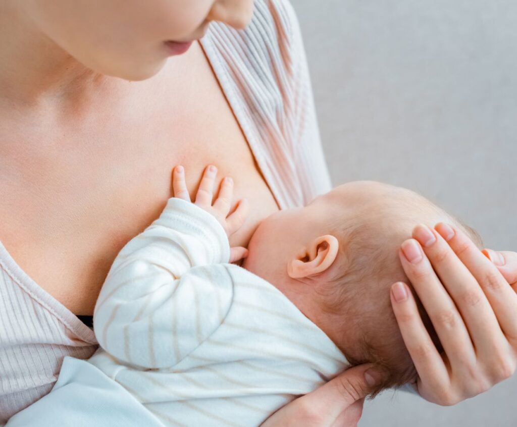 Safely Navigating Wine Consumption While Breastfeeding: Guidelines and Considerations