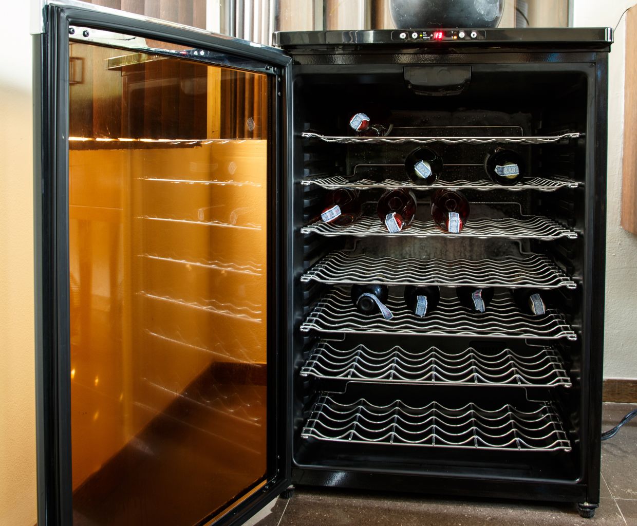 Reasons Why Wine Coolers are Essential for Wine Enthusiasts